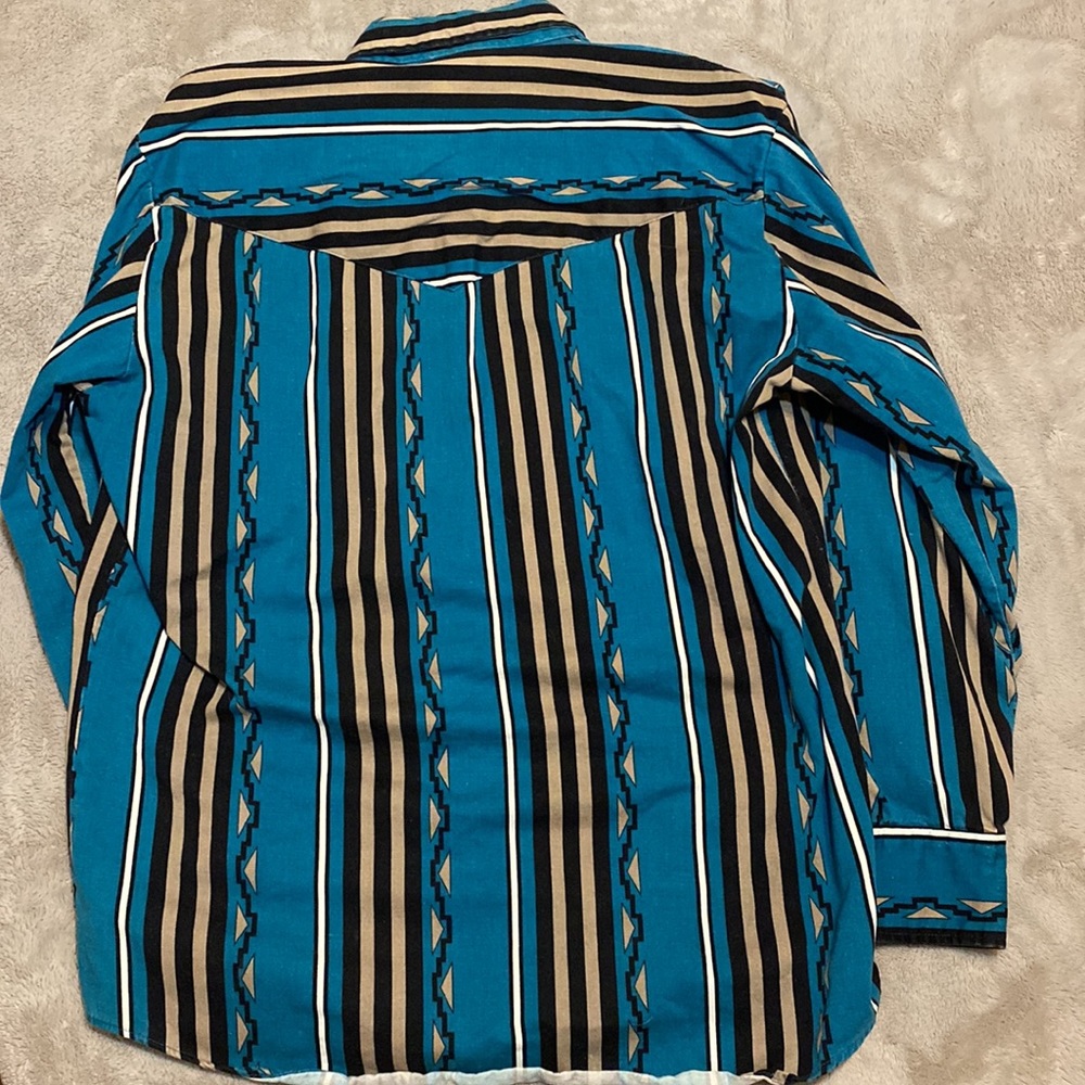 M Karman Button up - Picture 2 of 2